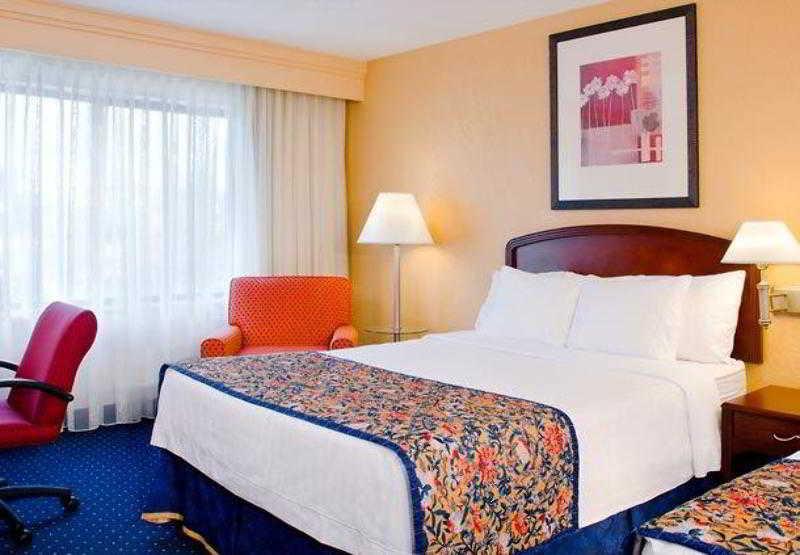 Best Western Plus Elgin - Chicago West Dundee Bagian luar foto